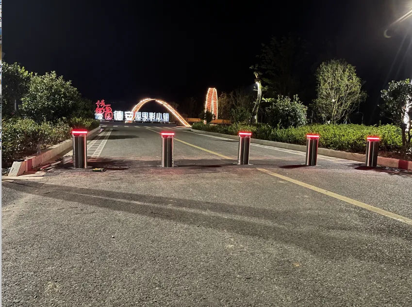 新疆商場門口升降柱